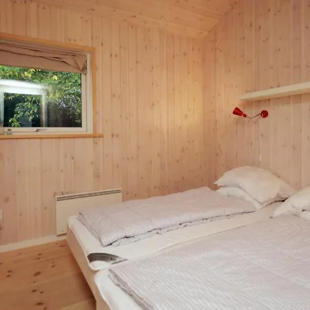 Four-bedroom Holiday In 別荘 *